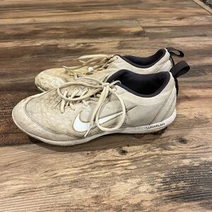 nike lunarlon softball cleats